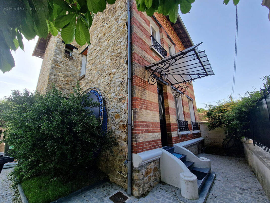 Maison à DEUIL-LA-BARRE