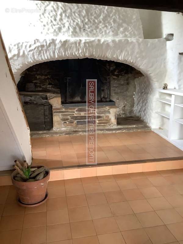 Maison à PORTES