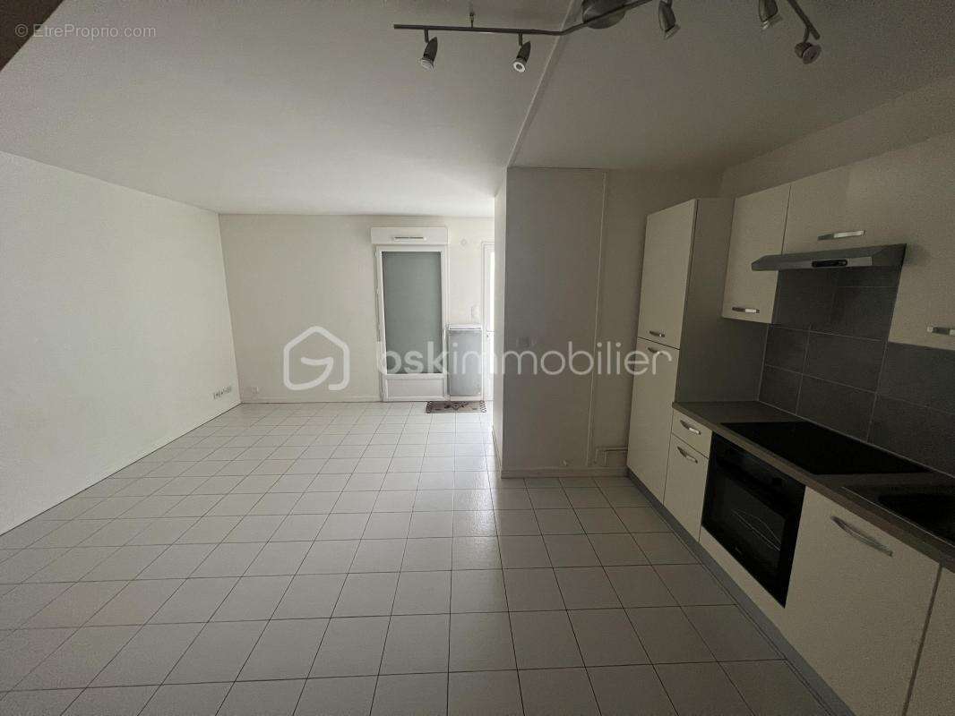 Appartement à LA CHAPELLE-EN-SERVAL