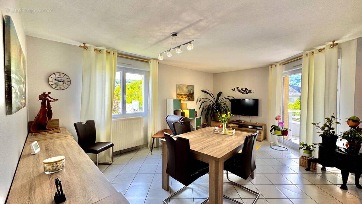 Appartement à COGNIN
