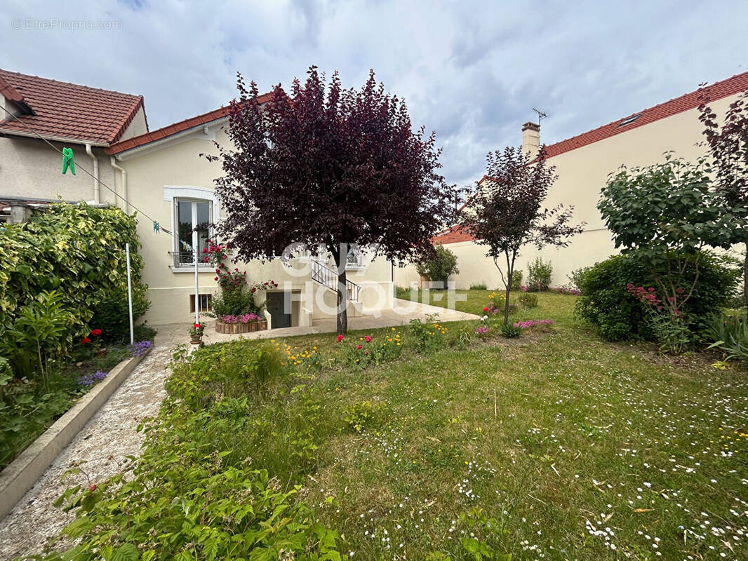 Maison à NEUILLY-SUR-MARNE