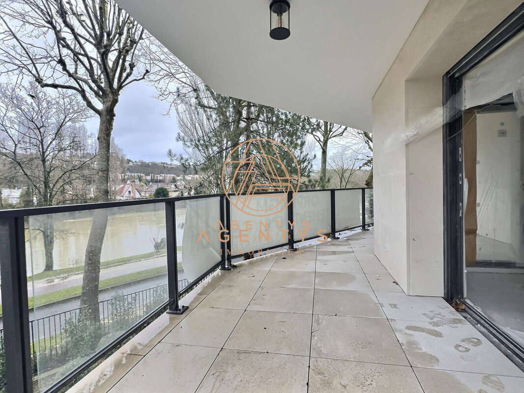 Appartement à SAINT-MAUR-DES-FOSSES