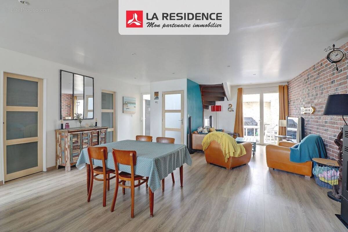 Maison à MEZY-SUR-SEINE