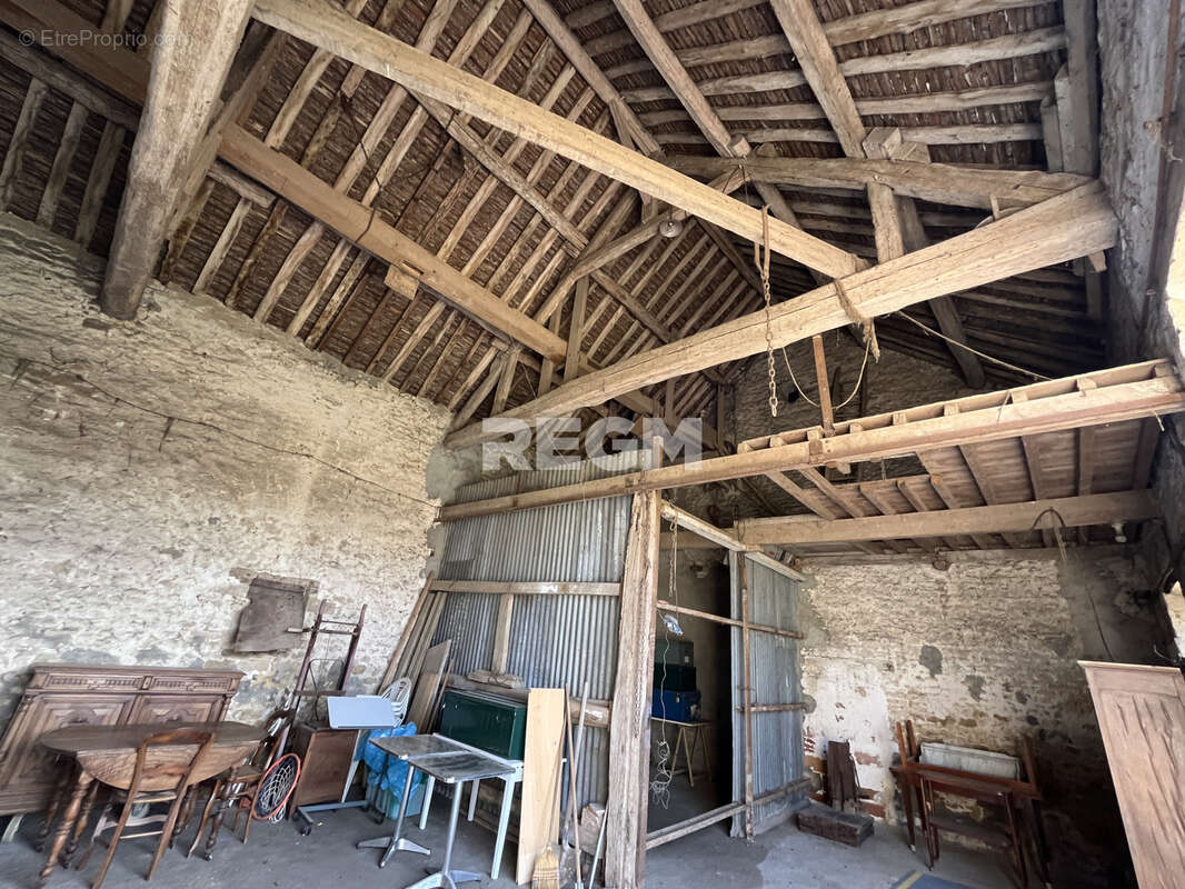 Maison à LA CHAPELLE-LA-REINE