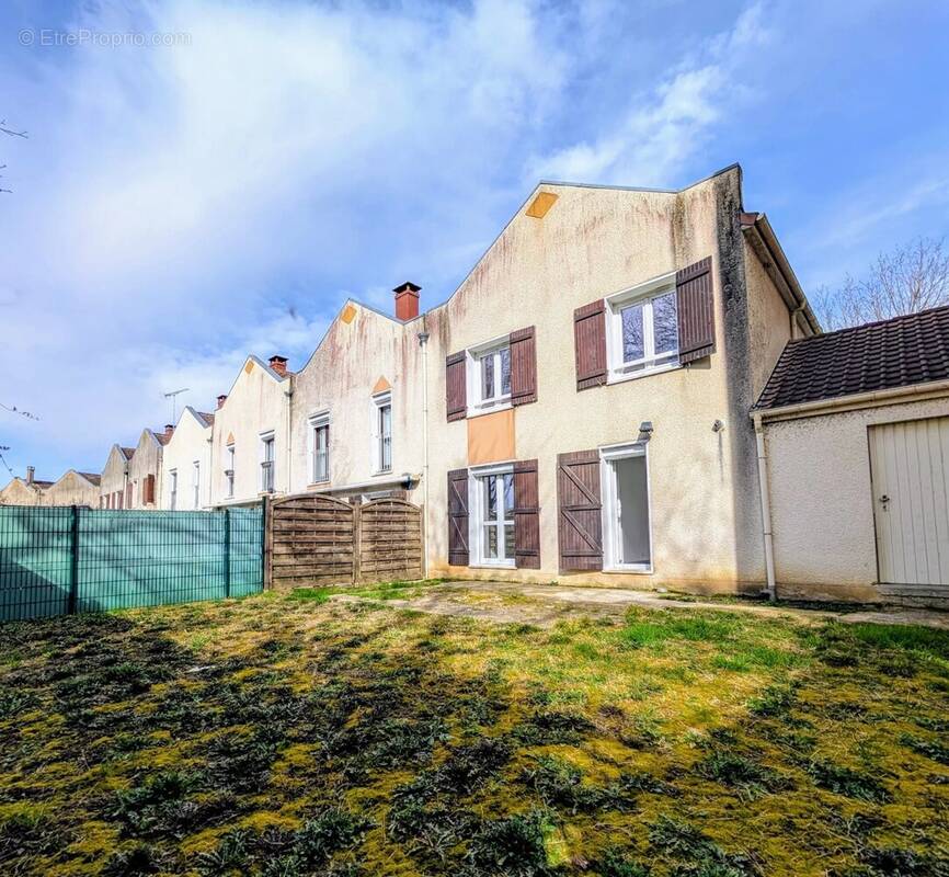 Maison à PLAISIR