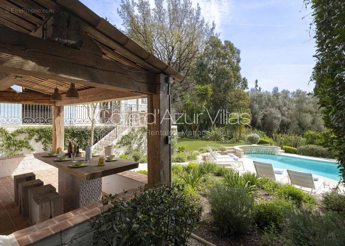 Maison à MOUGINS