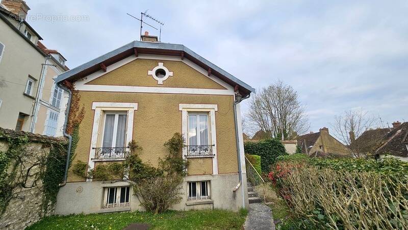 Maison à DONNEMARIE-DONTILLY