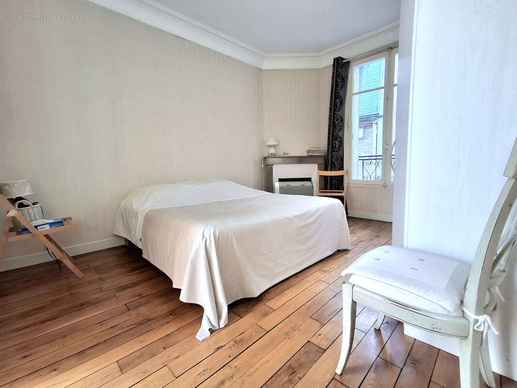 Appartement à PARIS-12E
