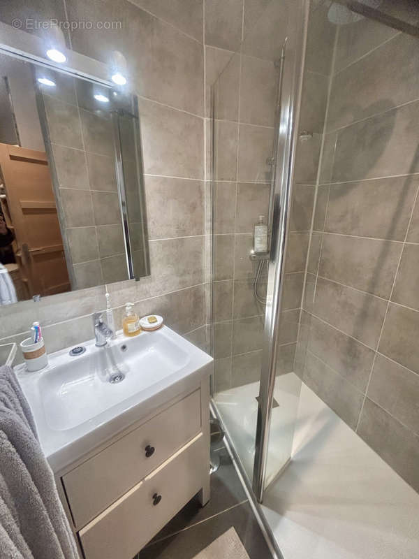 Appartement à SAINT-FELIX-DE-LODEZ