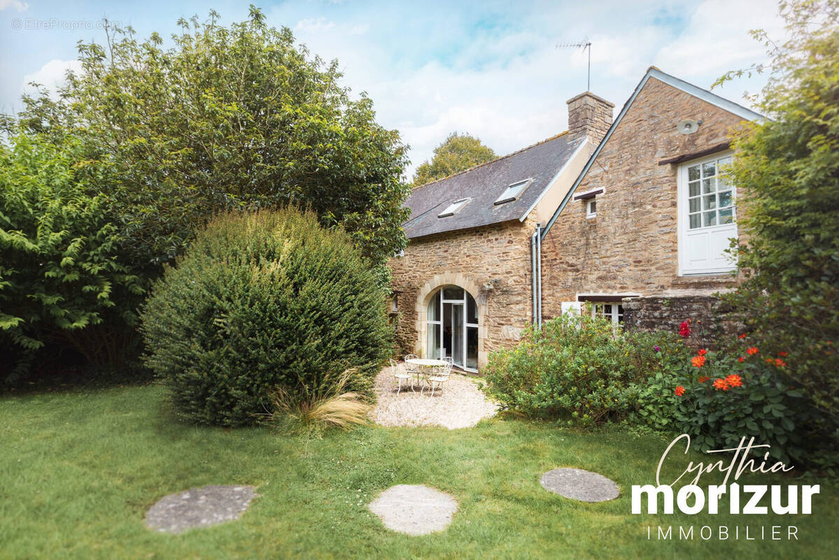 Maison à MELLAC