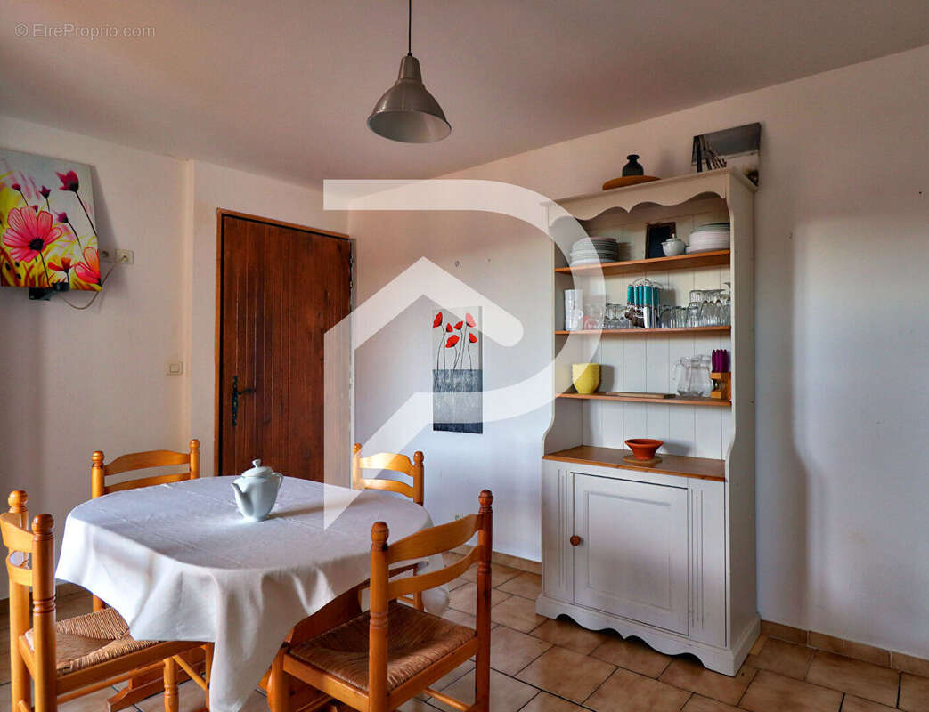 Maison à ARTIGNOSC-SUR-VERDON