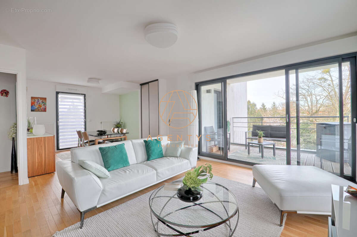 Appartement à SAINT-MAUR-DES-FOSSES