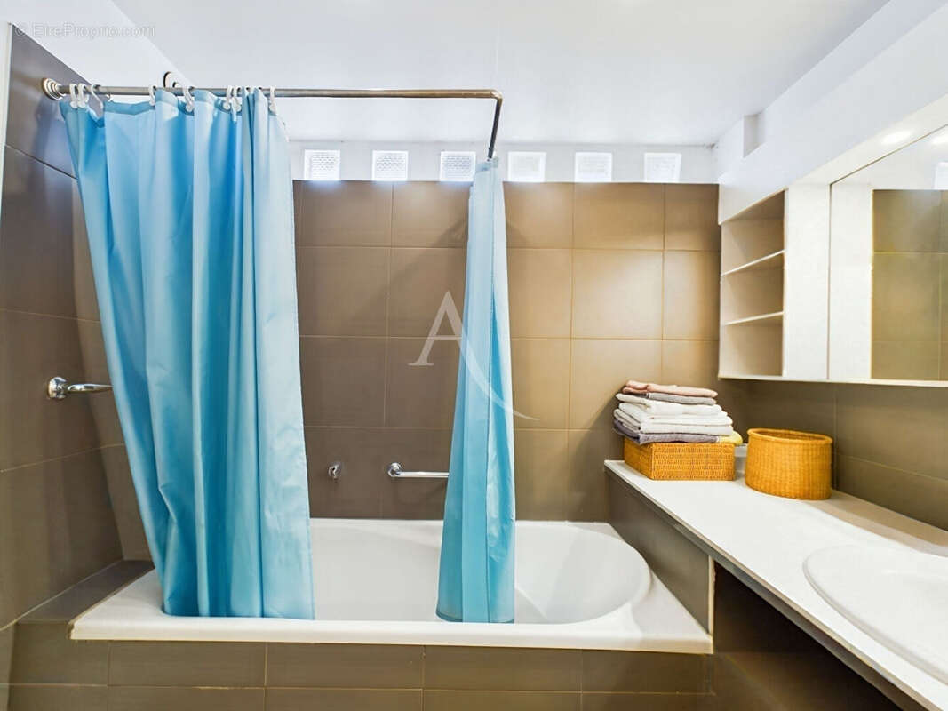 Appartement à SAINT-MAUR-DES-FOSSES