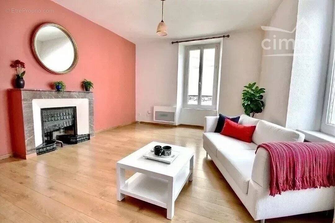 Appartement à DOMENE