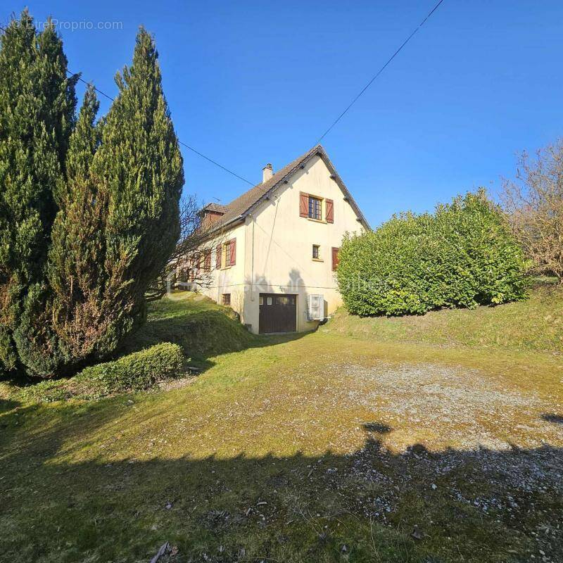 Maison à SAINTE-GAUBURGE-SAINTE-COLOMBE