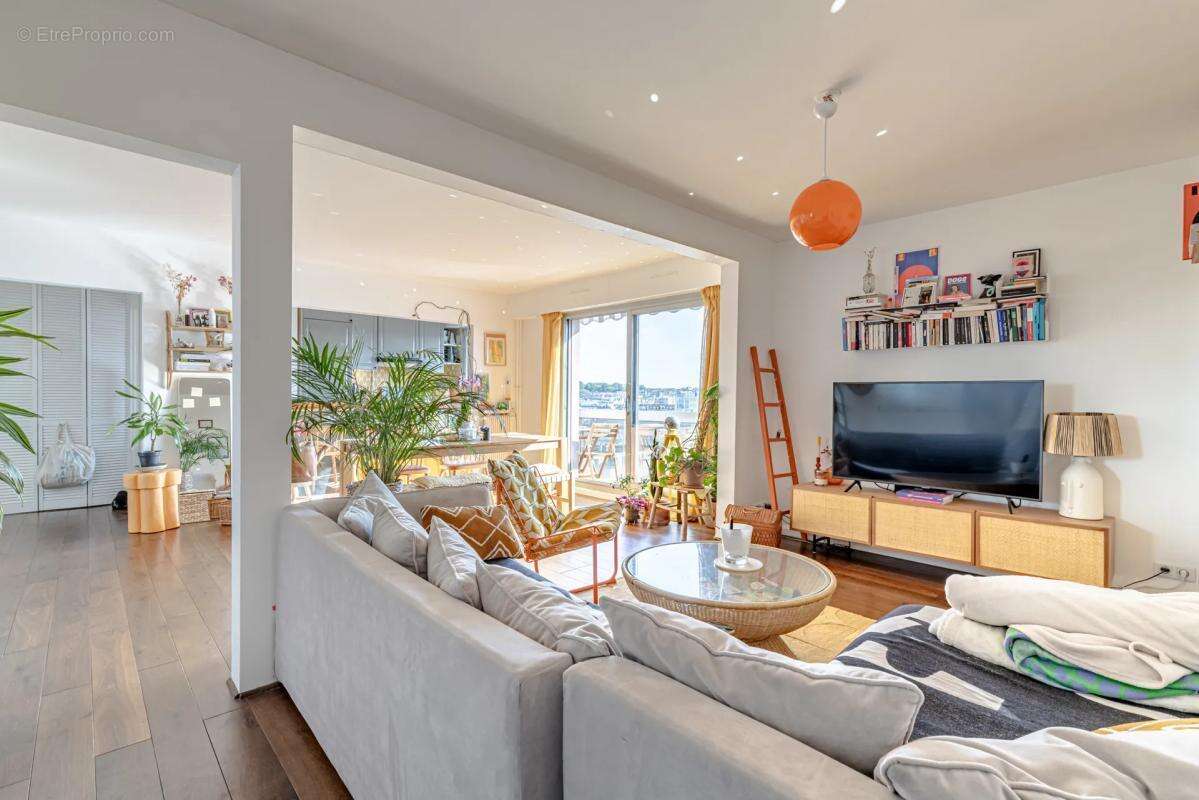 Appartement à PARIS-19E