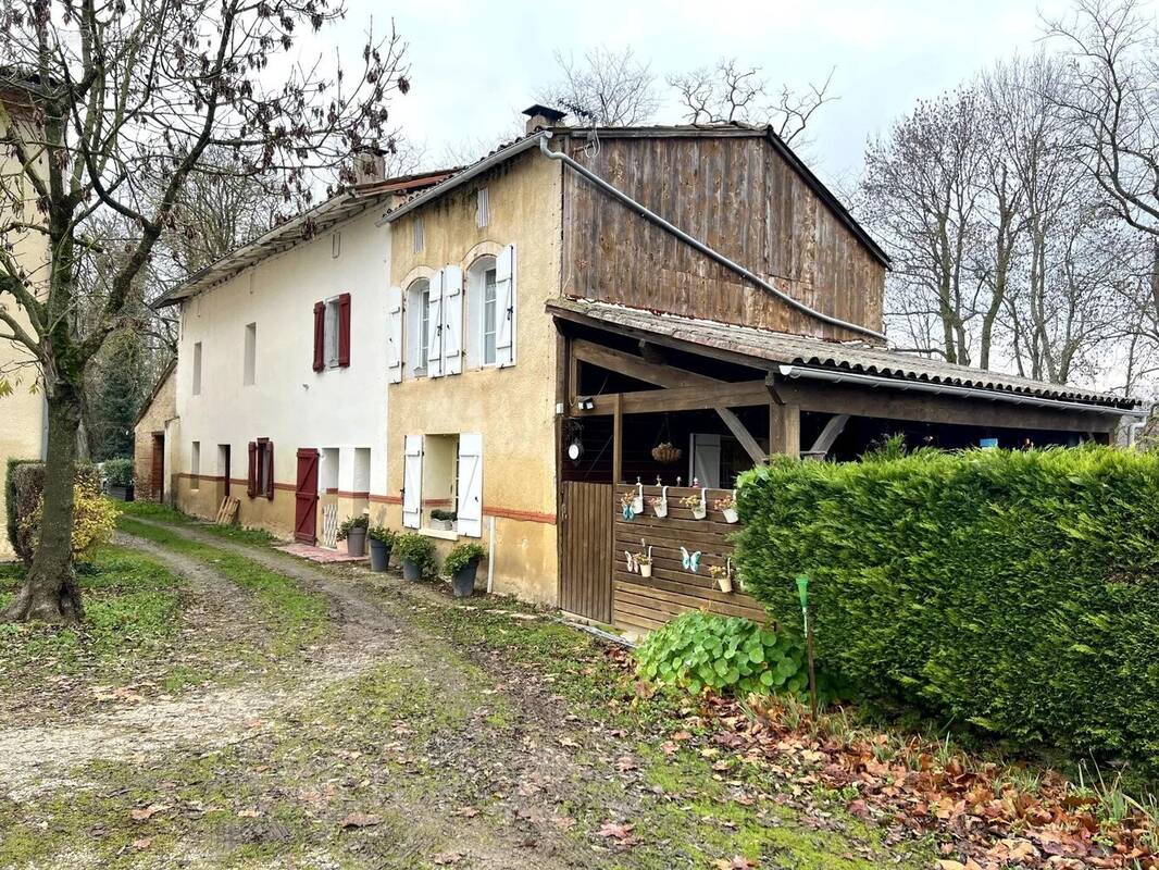 Maison à CALMONT