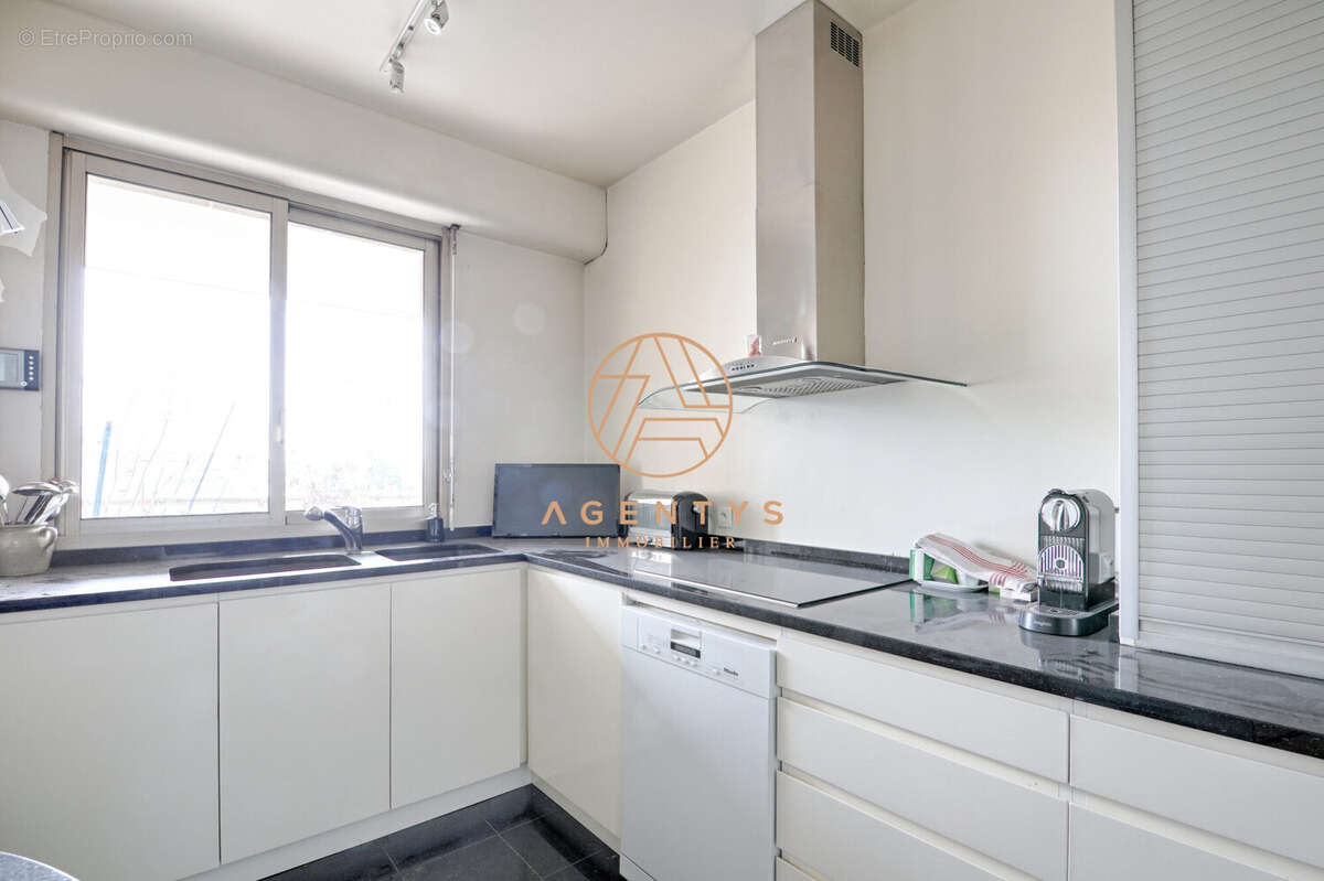 Appartement à SAINT-MAUR-DES-FOSSES