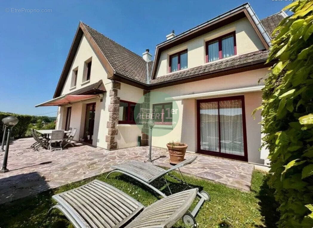 Maison à LILLEBONNE