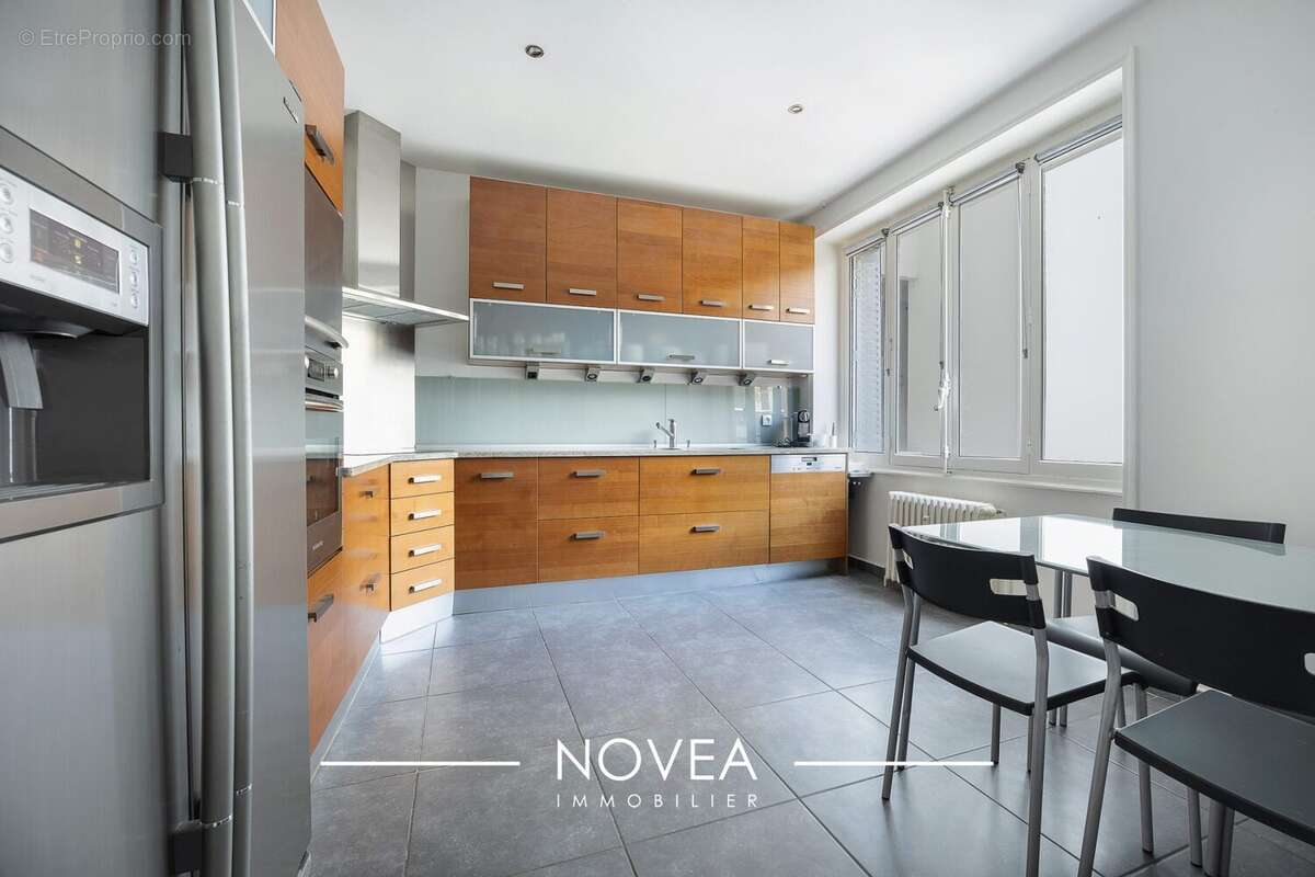 Appartement à LYON-6E