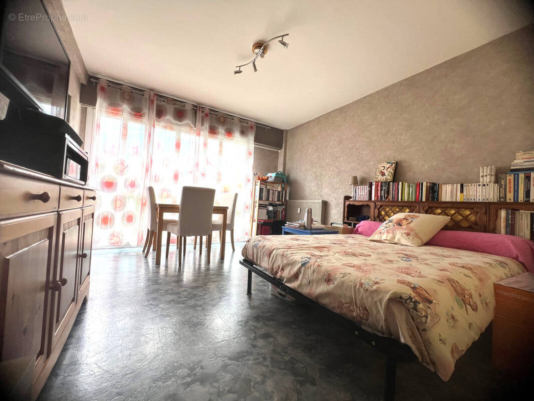 Appartement à LE PONT-DE-CLAIX