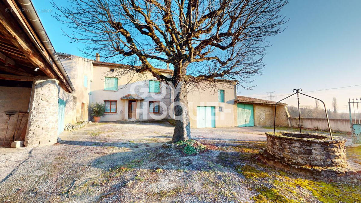 Maison à UPIE