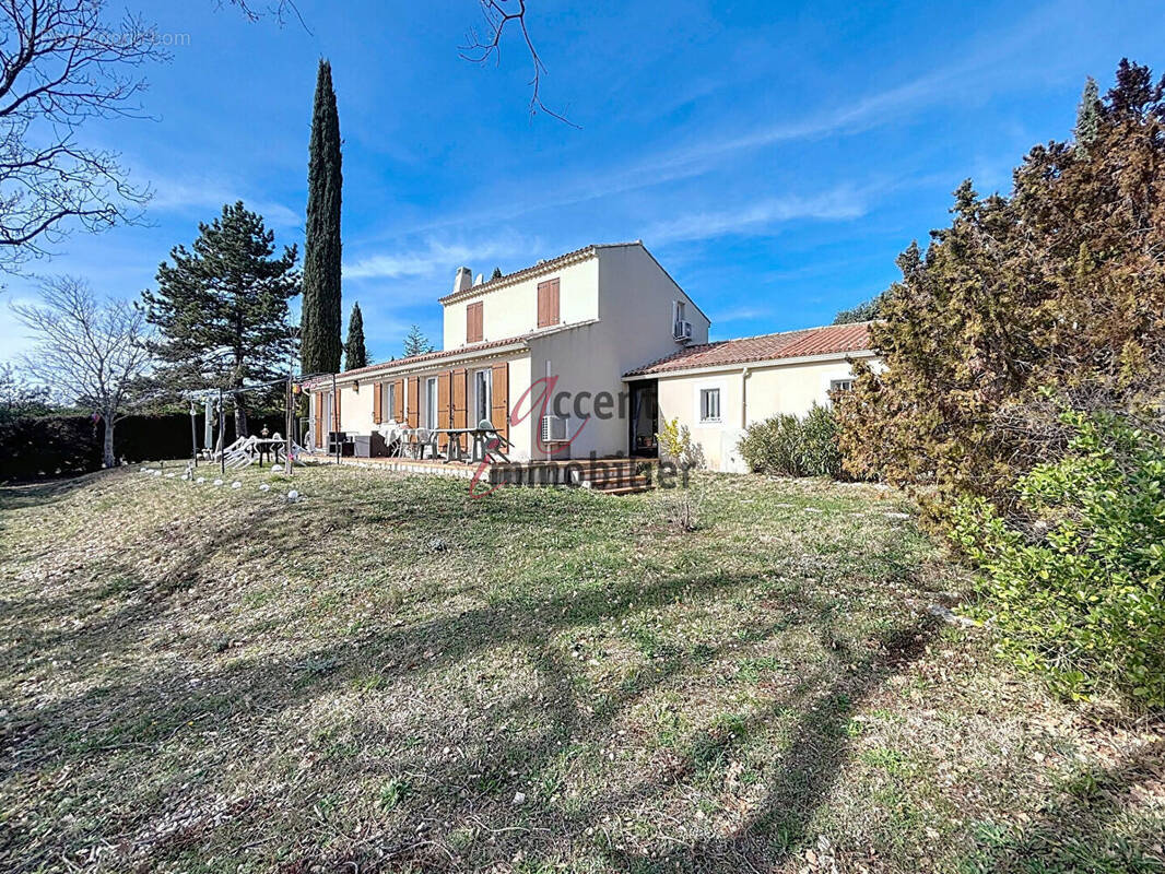 Maison à SAINT-SATURNIN-LES-APT