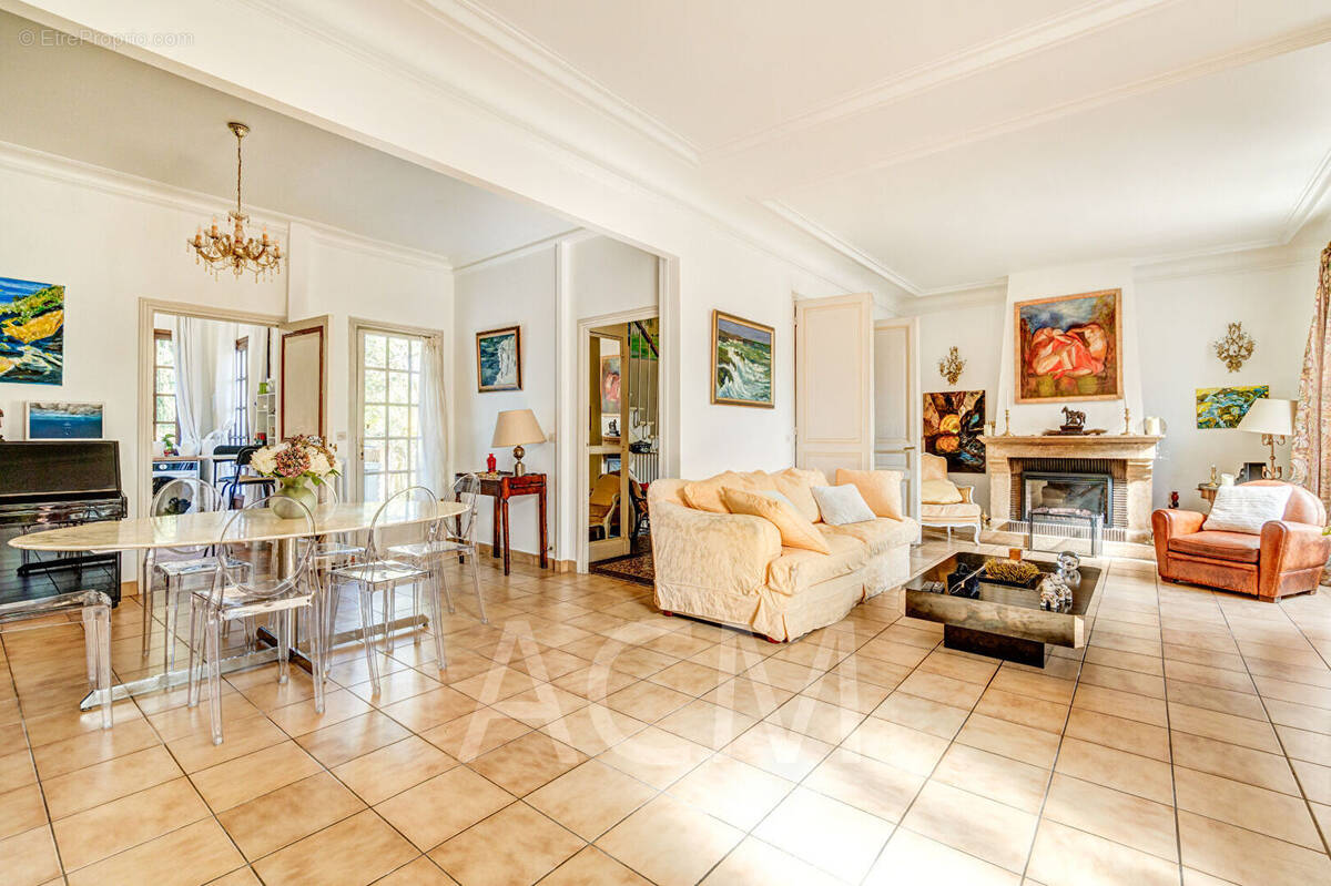 Maison à MAISONS-LAFFITTE
