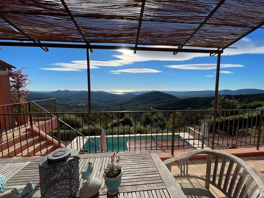 Maison à LA GARDE-FREINET