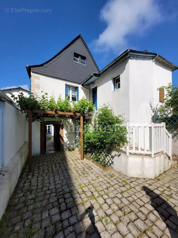 Maison à OLORON-SAINTE-MARIE