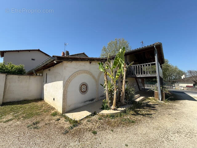 Maison à SAINT-AULAYE
