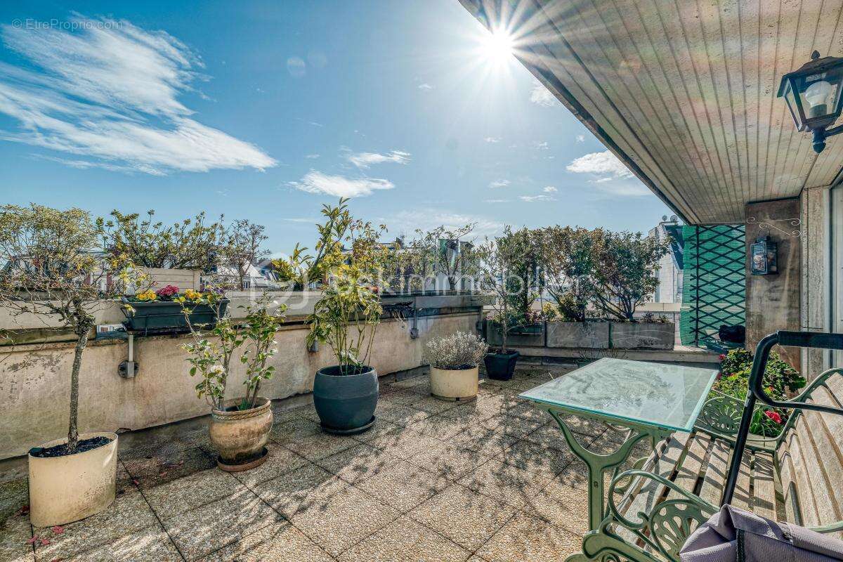 Appartement à PARIS-19E