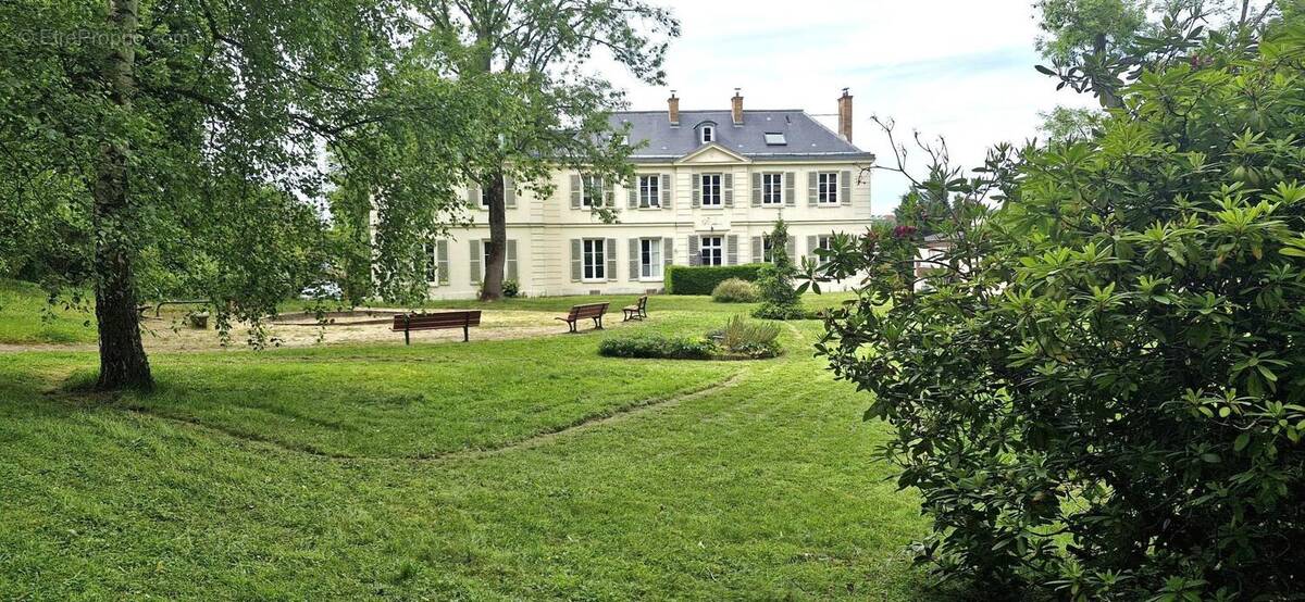 Photo 1 - Autre à VIROFLAY