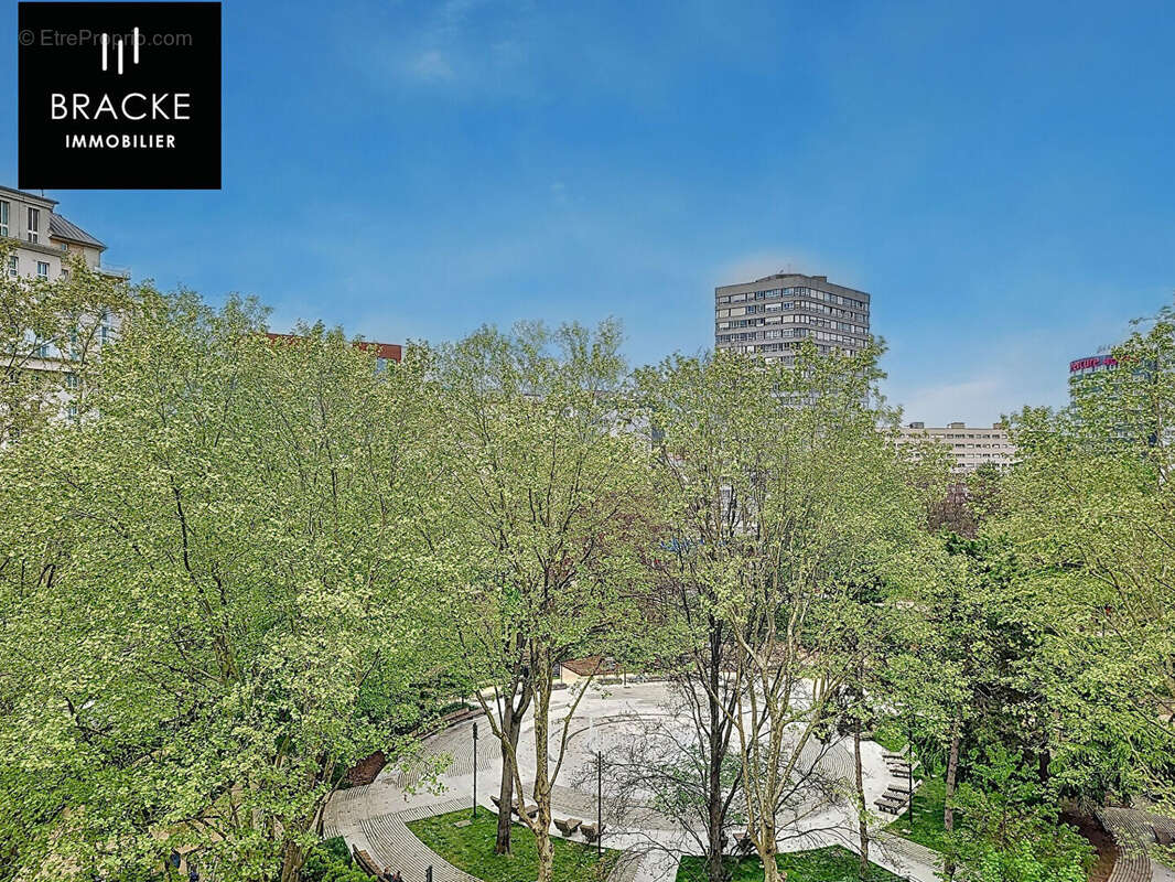 Appartement à COURBEVOIE