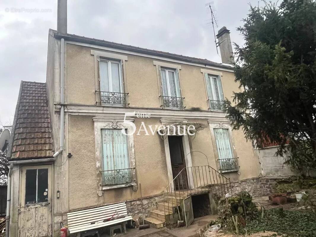 Appartement à SAINT-MAUR-DES-FOSSES