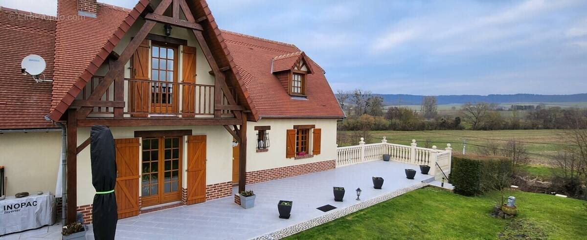 Maison à NEUFCHATEL-EN-BRAY