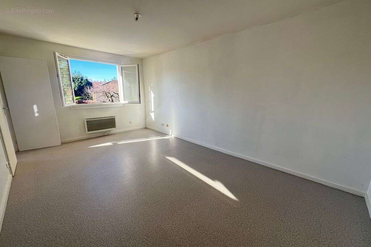 Appartement à CHASSELAY