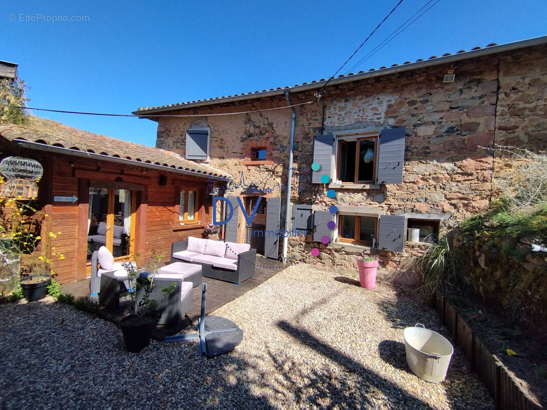 Maison à SAINT-JUST-D&#039;AVRAY
