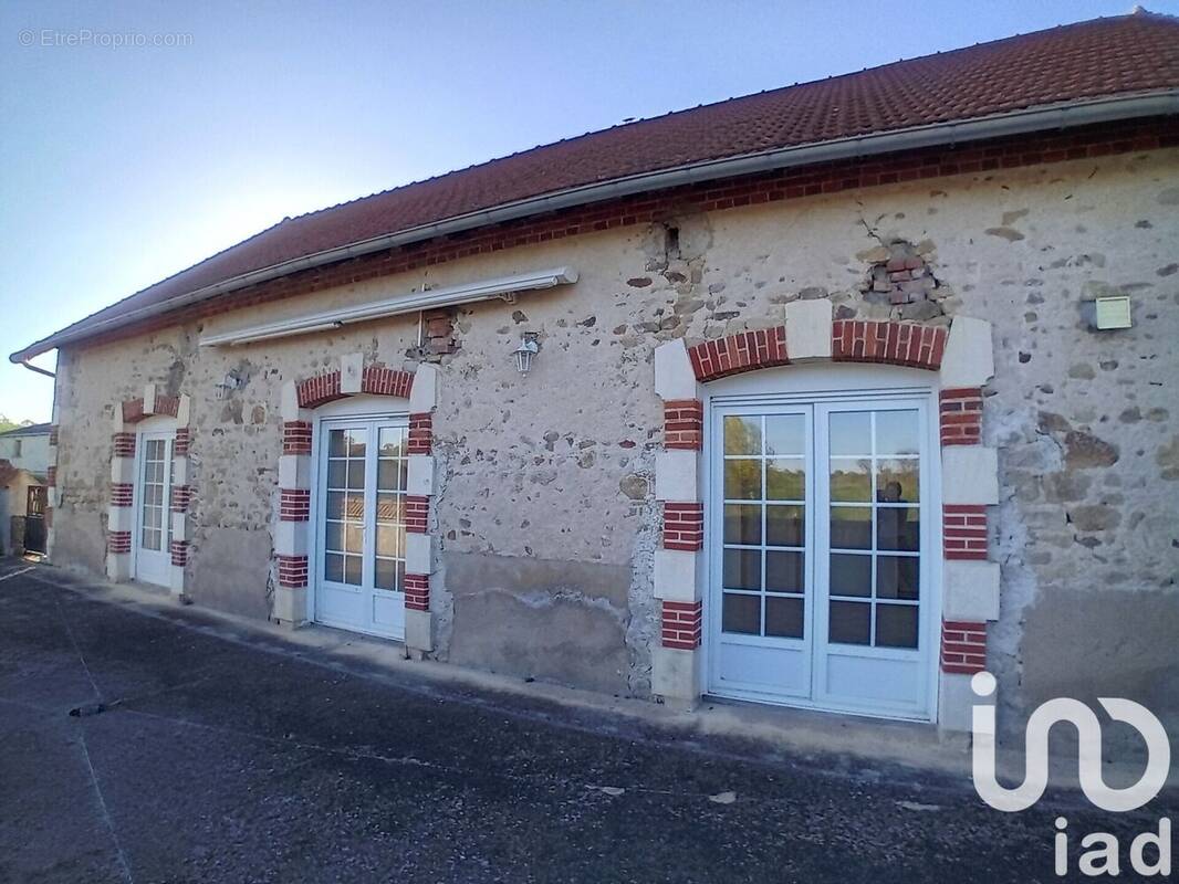 Photo 1 - Maison à NERIS-LES-BAINS