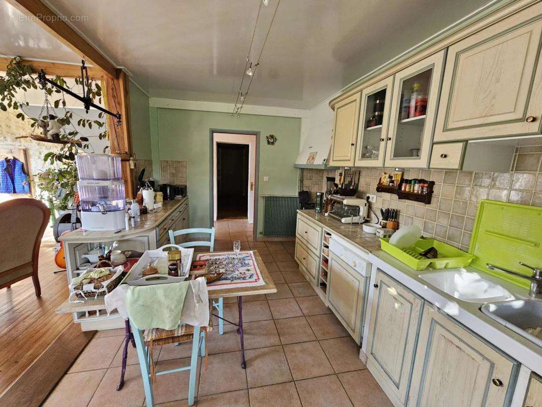 Maison à BOURG-CHARENTE
