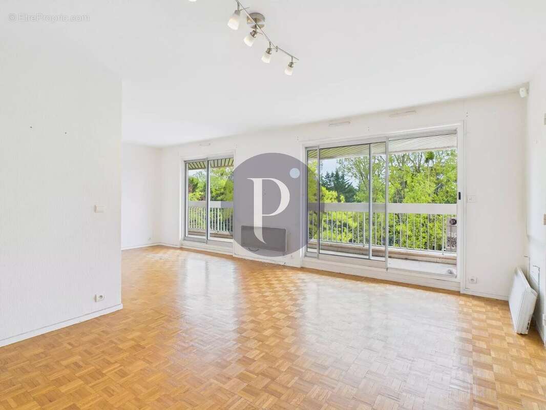 Appartement à VERRIERES-LE-BUISSON