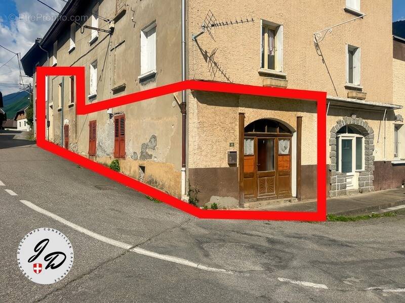 Appartement à SAINT-REMY-DE-MAURIENNE