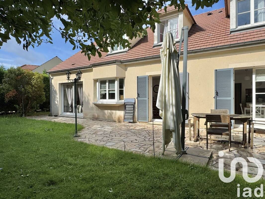 Photo 1 - Maison à BUSSY-SAINT-GEORGES