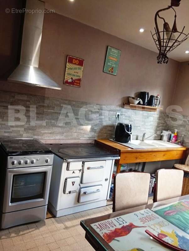 1740818246157 - Maison à AUBIN