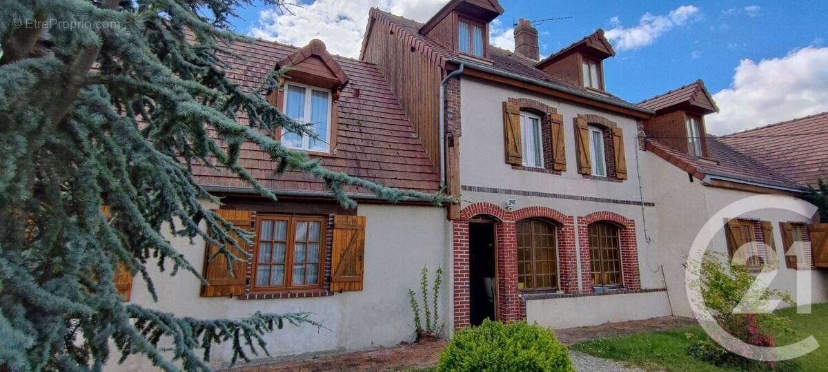 Maison à BROU