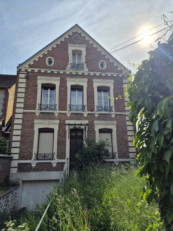 Maison à NEUFCHATEL-EN-BRAY