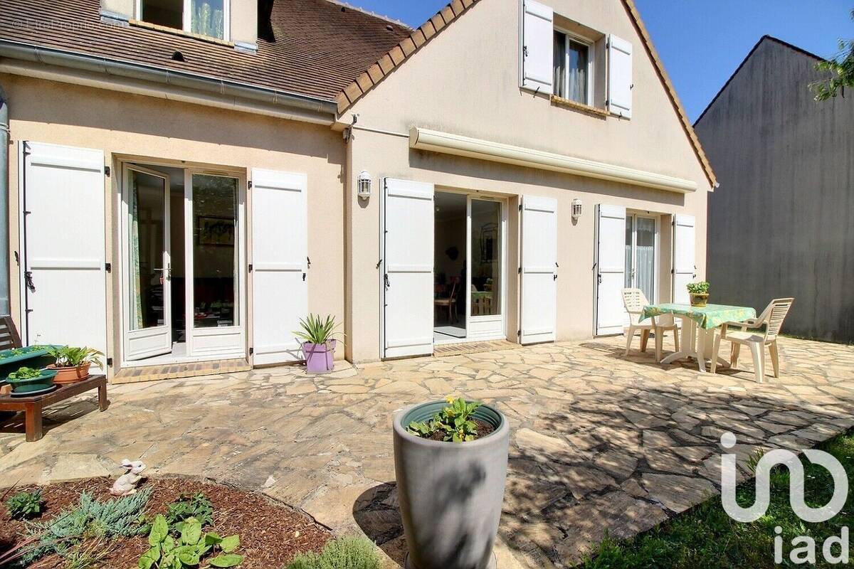 Photo 1 - Maison à VIRY-CHATILLON