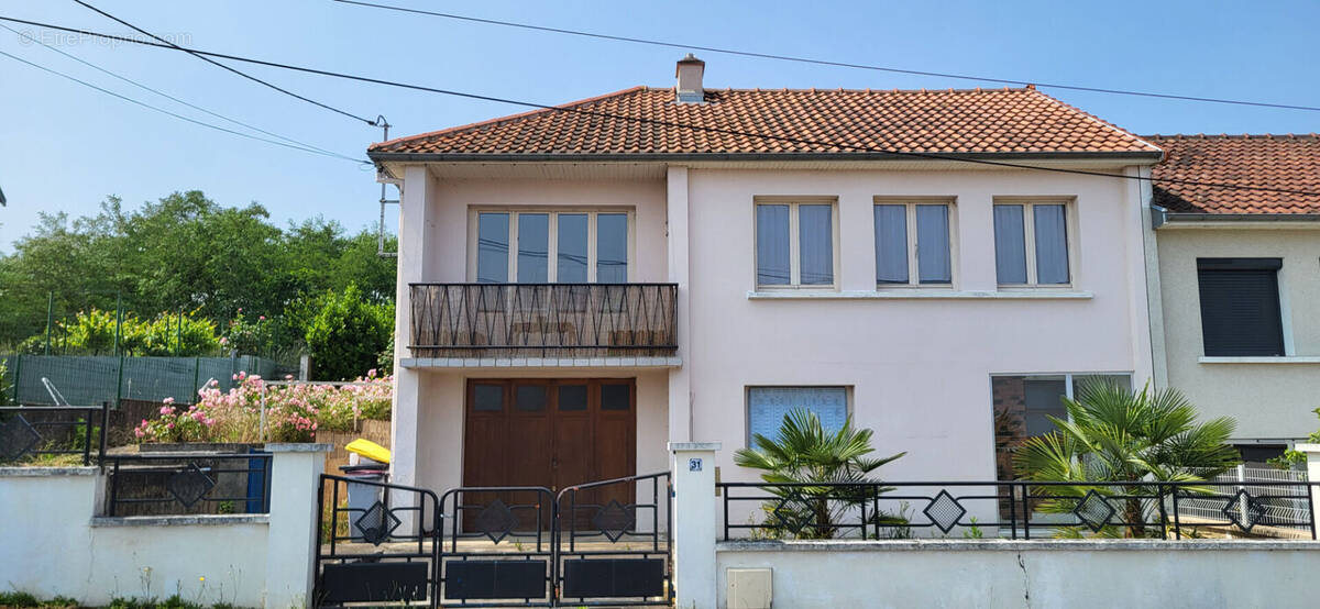 Maison à MONTLUCON