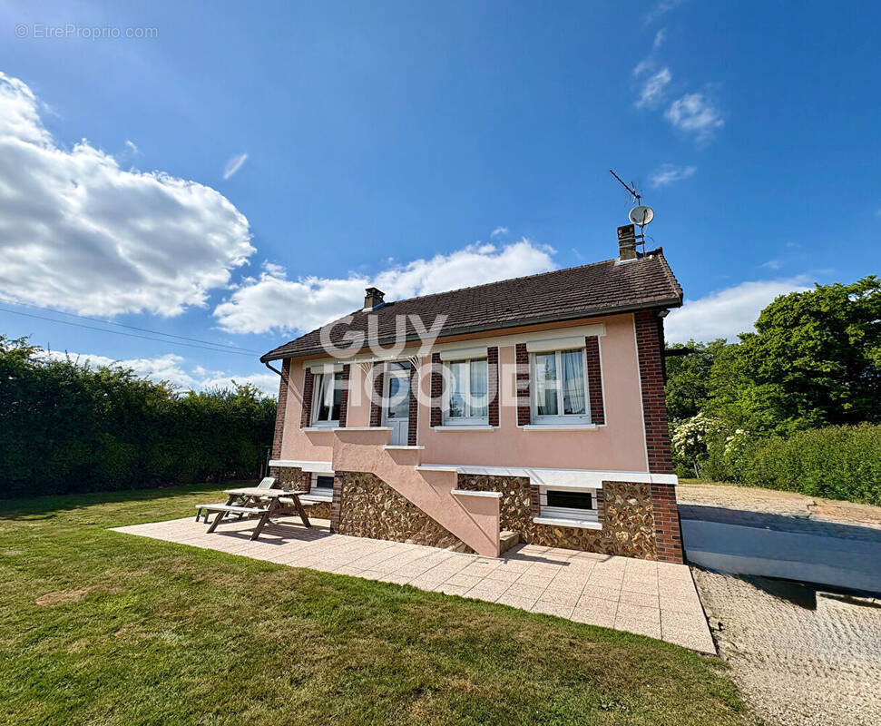Maison à BRETEUIL