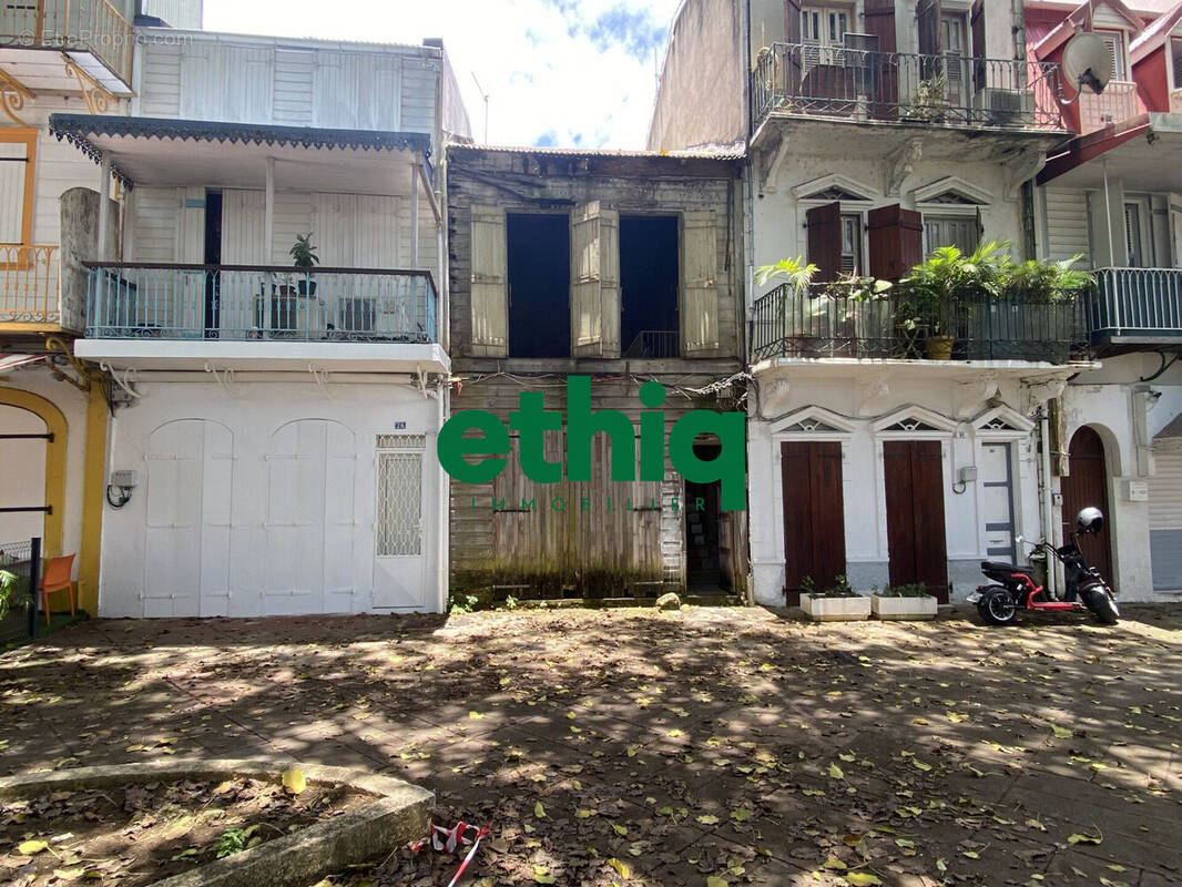Appartement à POINTE-A-PITRE